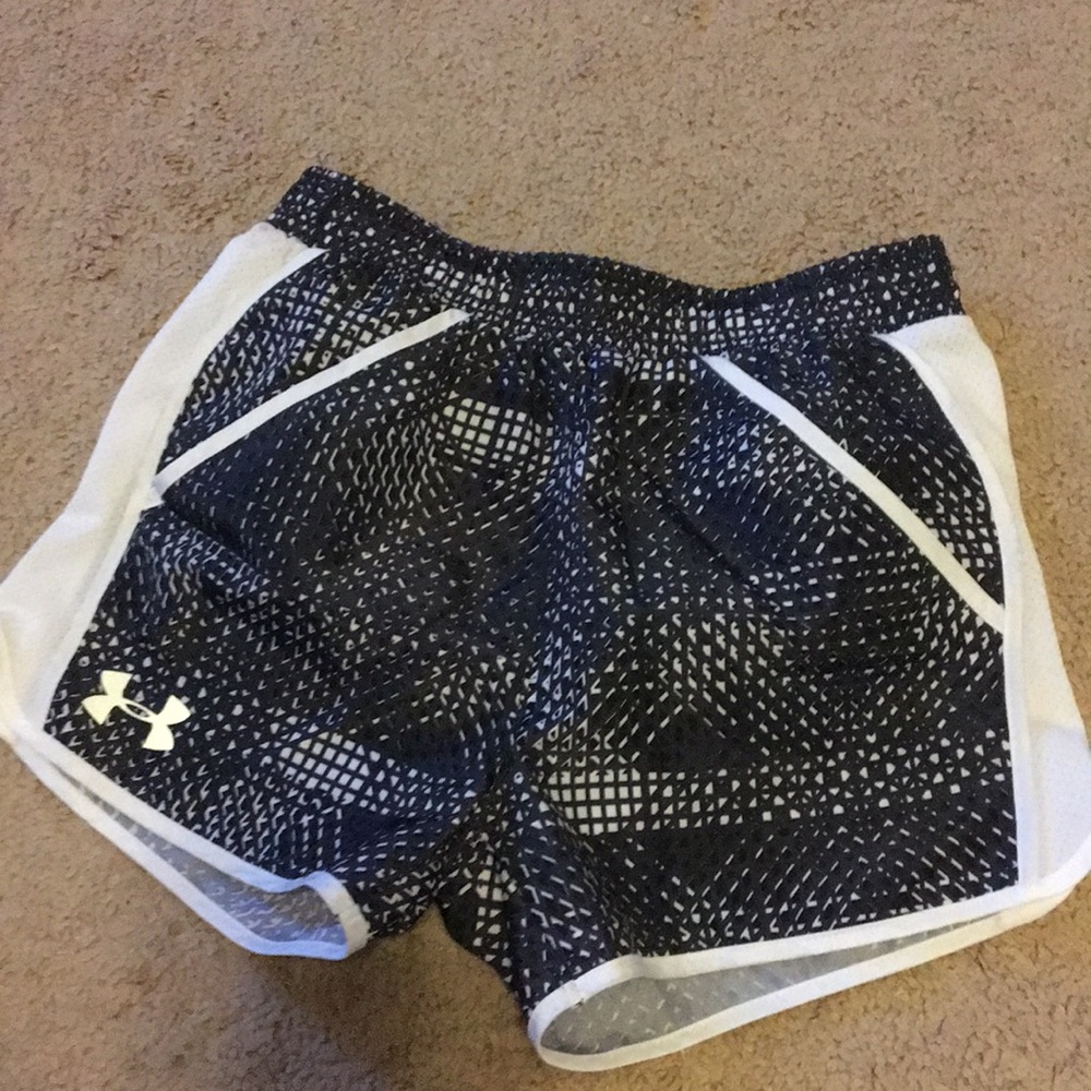 Under Armor Girls shorts
